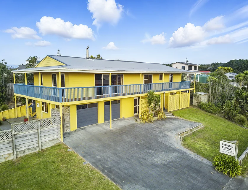9 Takitimu Street, Waitarere Beach, Horowhenua, 5 ਕਮਰੇ, 3 ਬਾਥਰੂਮ, House