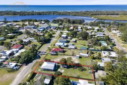 15 First Avenue, Stuarts Point