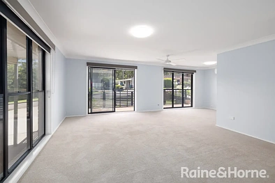 9 Elizabeth Avenue, Lemon Tree Passage, NSW 2319, 5 Bedrooms, 3 Bathrooms, House