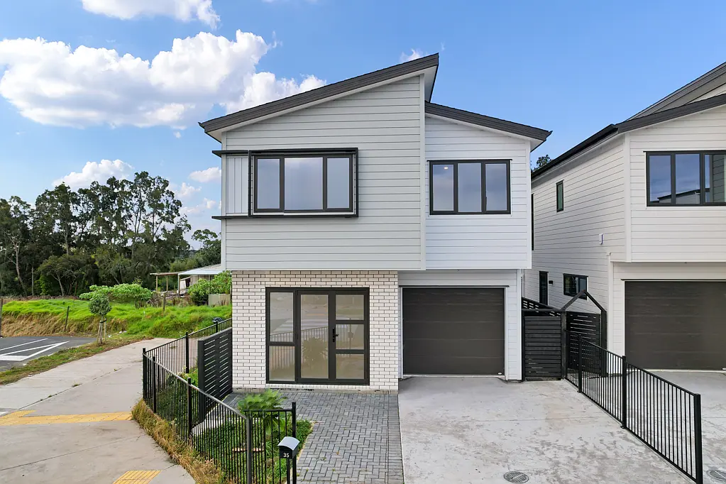 35 Whiteywood Street, Westgate, Waitakere City, Auckland