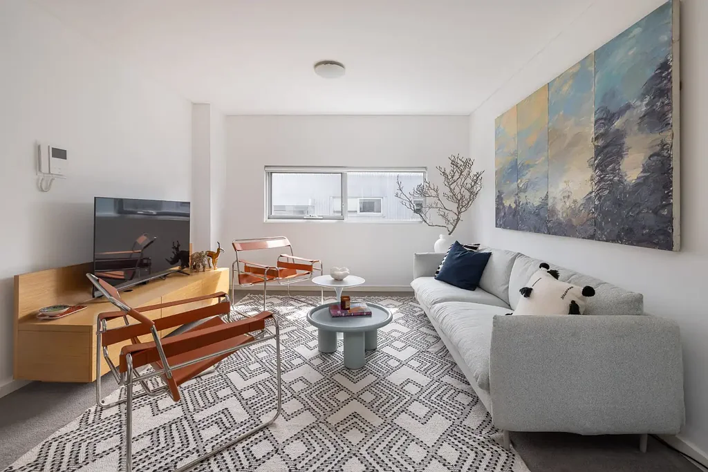 Erskineville 2Zimmer House-like warehouse apartment with leafy outlook