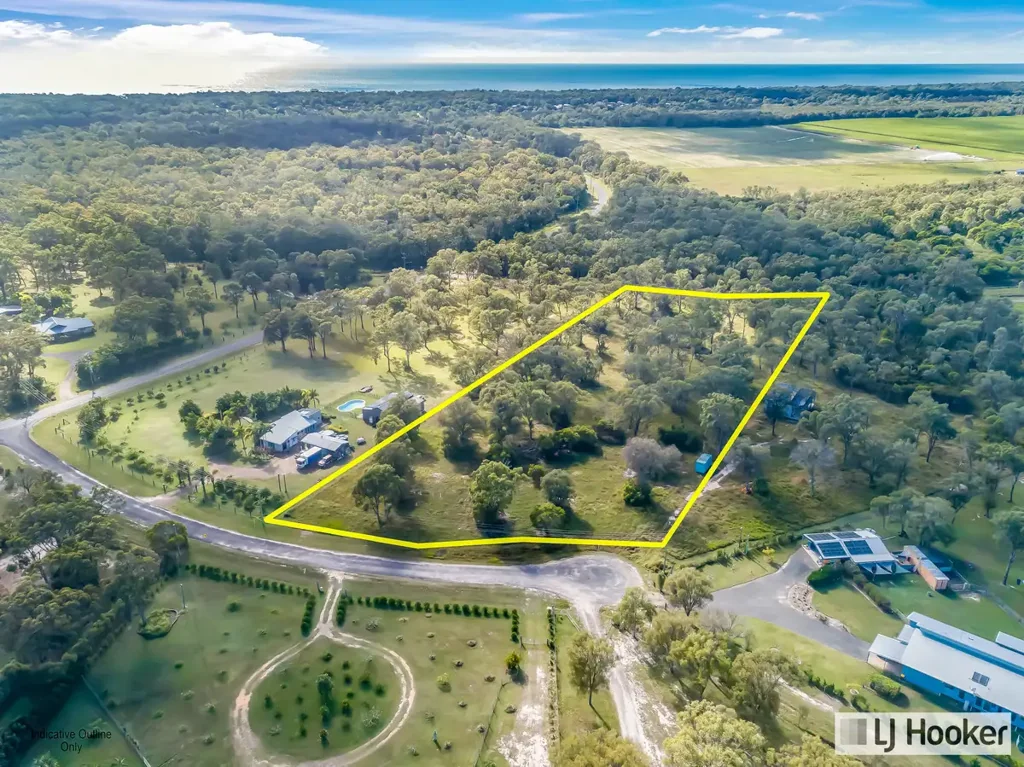 17 Sea Eagle Close, Moore Park Beach, QLD 4670