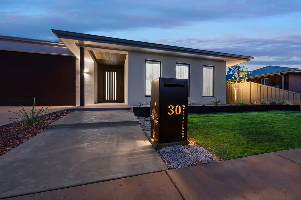 30 Weary Dunlop Drive, Benalla, VIC 3672