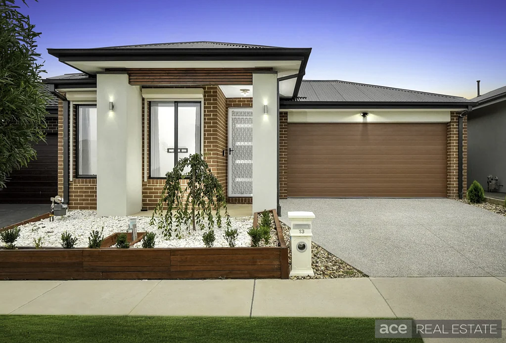13 Starke Street, Deanside, VIC 3336