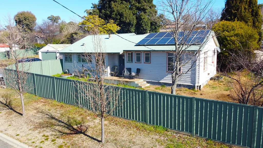 23 Baroona Avenue, Cooma, NSW 2630
