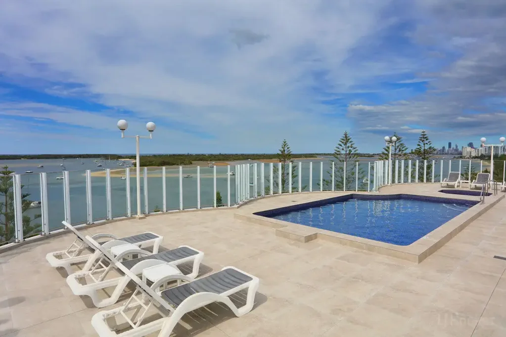 Biggera Waters 2 Slaapkamer BEST VALUE WATERFRONT APARTMENT IN THE GOLD COAST