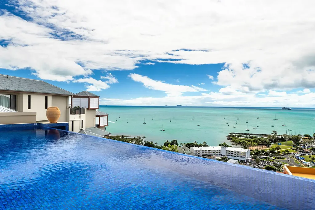 Airlie Beach 1Kwarto Panoramic Airlie Beach Views in Prestigious Pinnacles Resort