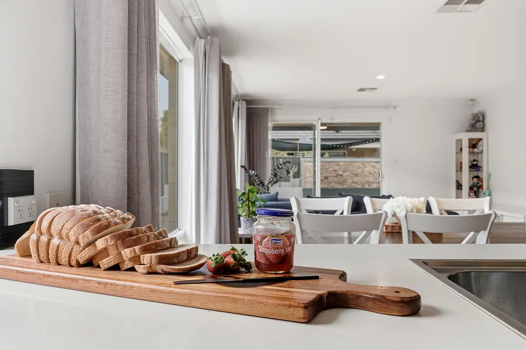 Dayton 3Moenga Modern comfort & entertainer's lifestyle in the heart of Dayton