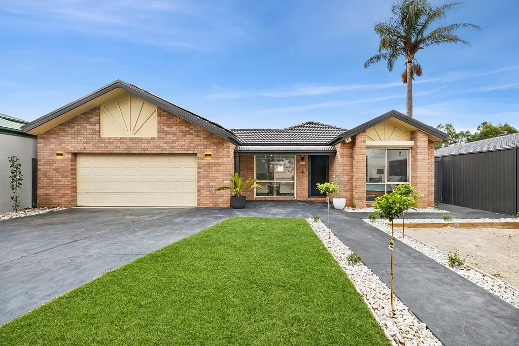 2 Moama Place, Rowville, VIC 3178