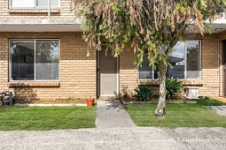 2/396 Station Street, Bonbeach