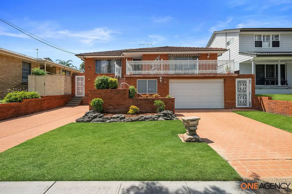 Peakhurst Heights 3ਬੈੱਡਰੂਮ VERSITILE LIVING WITH POOLSIDE ENTERTAINING