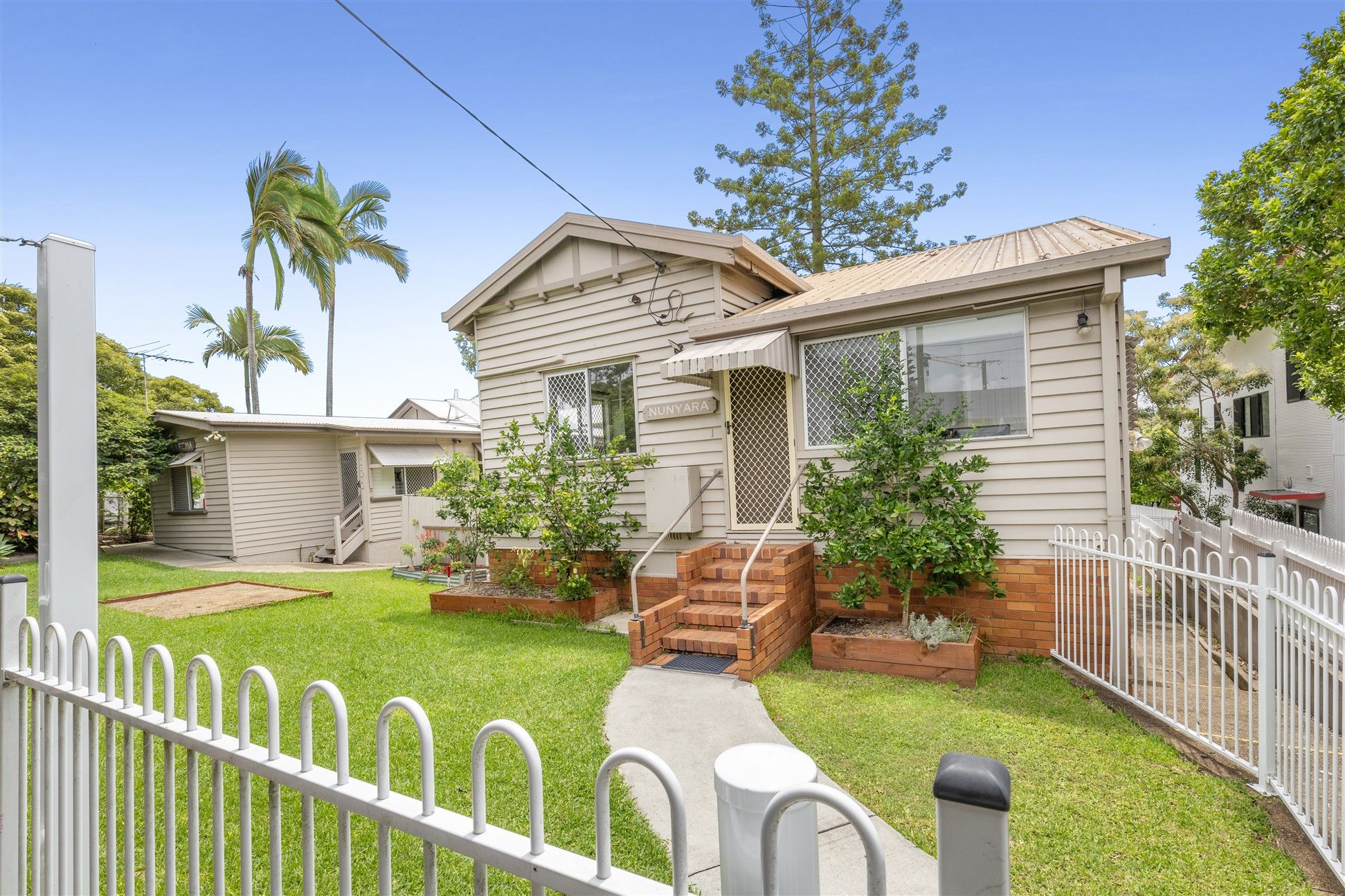 17 BRAMSTON TCE, HERSTON QLD 4006, 0 રૂમ, 0 બાથરૂમ, House