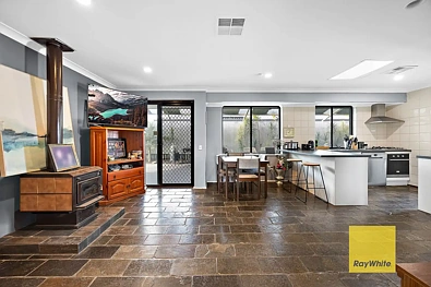 17 Grainger Way, Thornlie, WA 6108, 4 Bedrooms, 2 Bathrooms, House