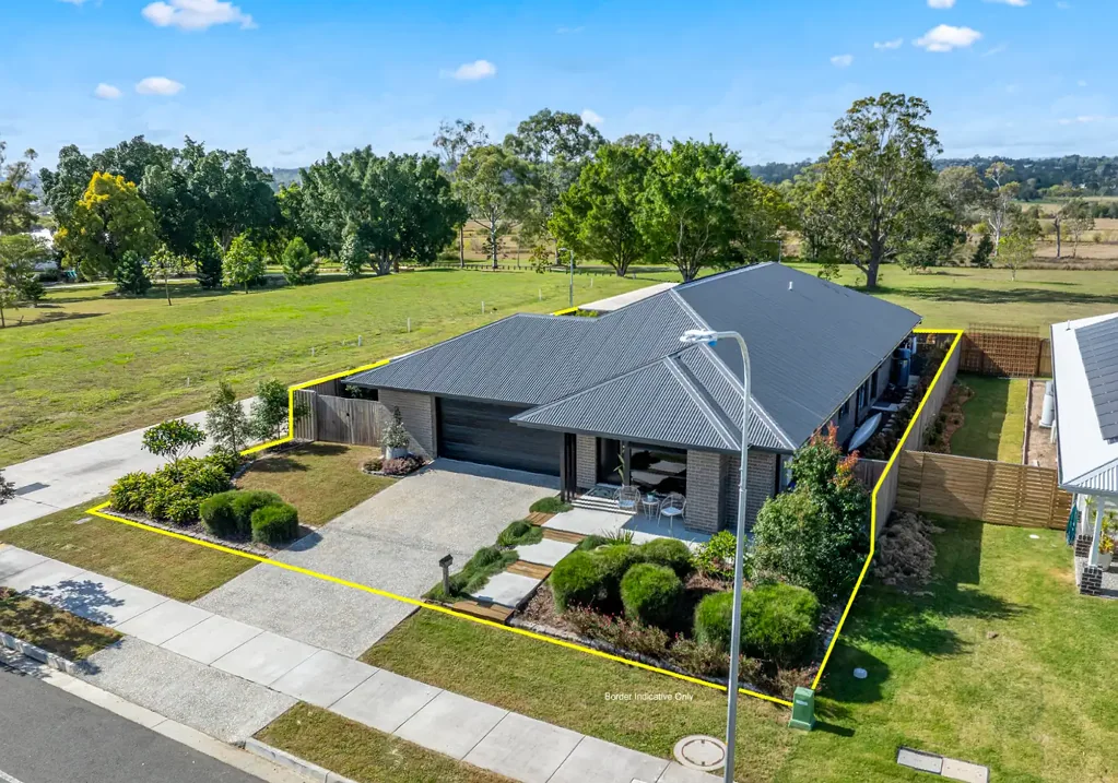Beaudesert 4Moenga Quality Home is Elevated Location and Ready to move into !!!!!!!!!!