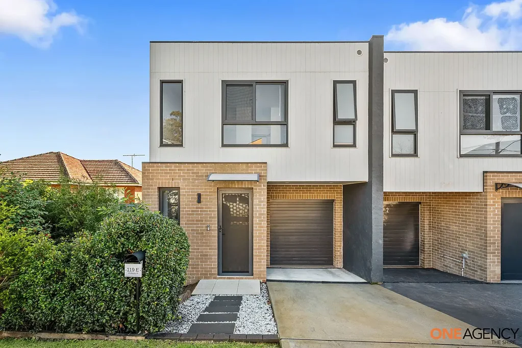 MODERN TOWNHOUSE