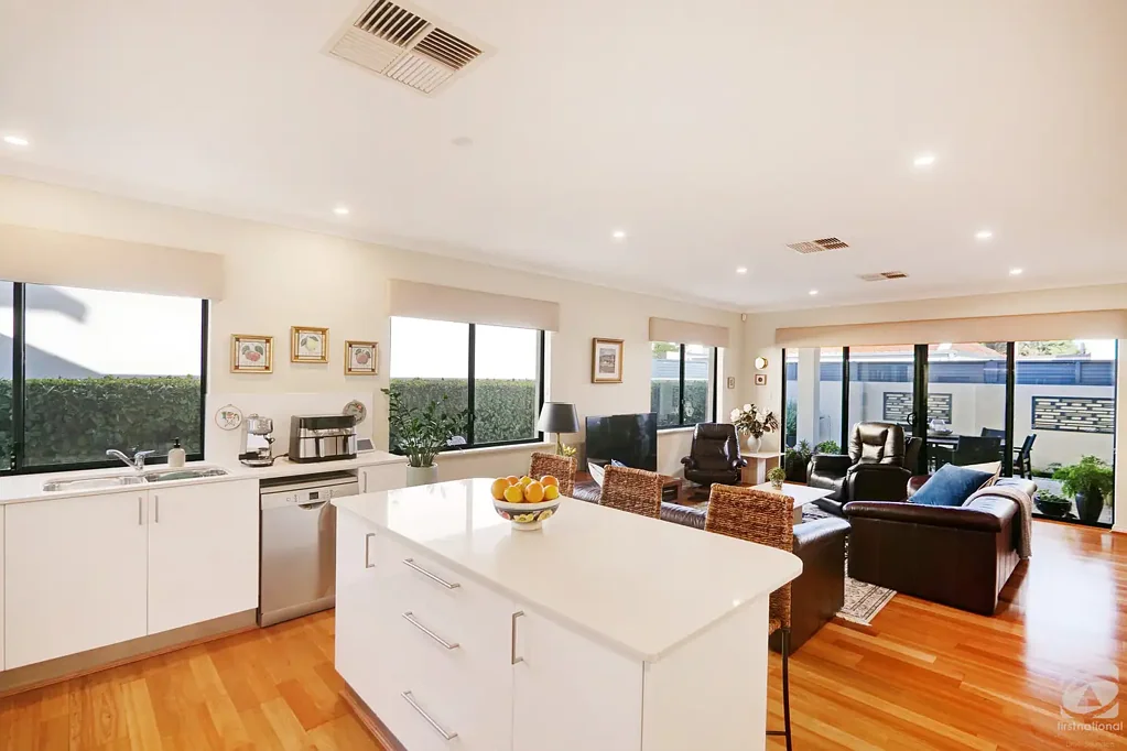 Scarborough 4Moenga Spacious Home in South Scarborough
