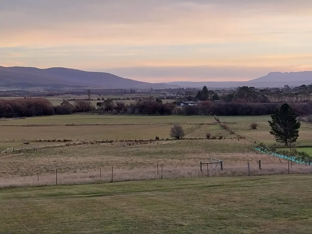 St Marys Good Sized Block with Town Convenience and Amazing Rural Valley Views!  Do Not Miss Out!