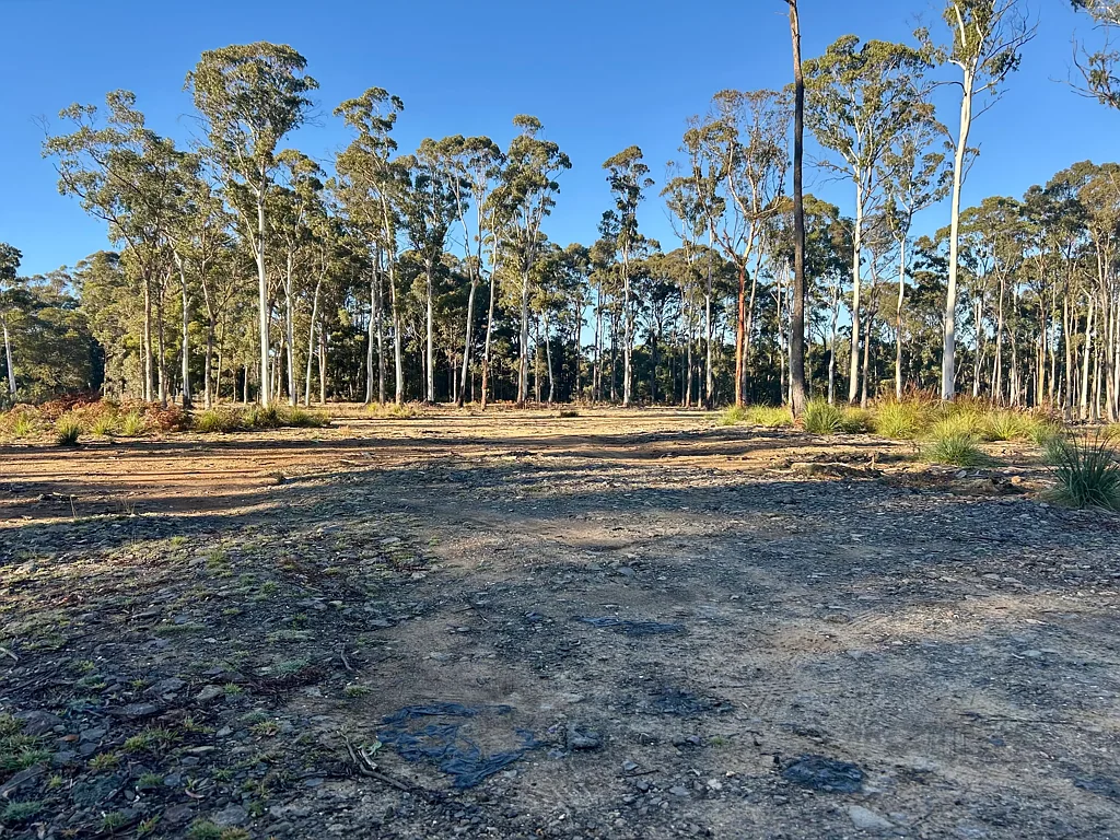 Trentham Build your Dream Home On....
0ver 7 Acres of Residential Land.