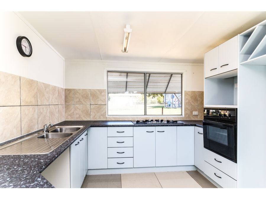 21 MACARTHUR ST, COLLINSVILLE QLD 4804, 0 Kuwarto, 0 Banyo, House