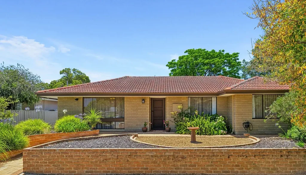 Kalamunda 4कमरा PRIME LOCATION and EXCITING OPTIONS: multi-generational, granny flat and more!