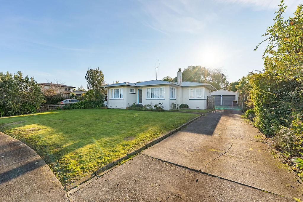 Feilding 3Phòng ngủ Price Reduction Ideal First Home