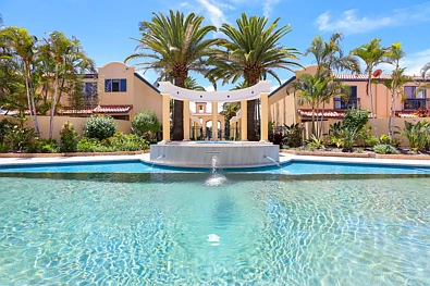 Robina 3房  Villa in Resort Style Complex