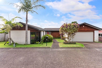 Unsworth Heights 3બેડરૂમ Owners Have Bought – Modern, Brick & Tile