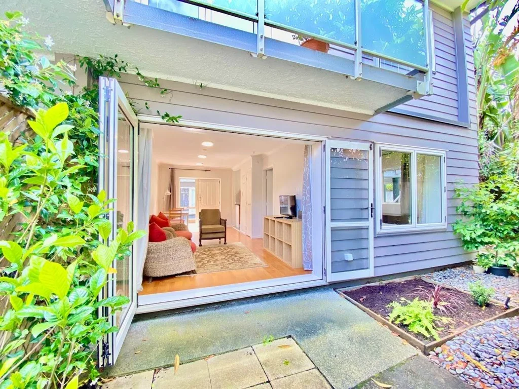 Furnished 1 Bedroom Unit