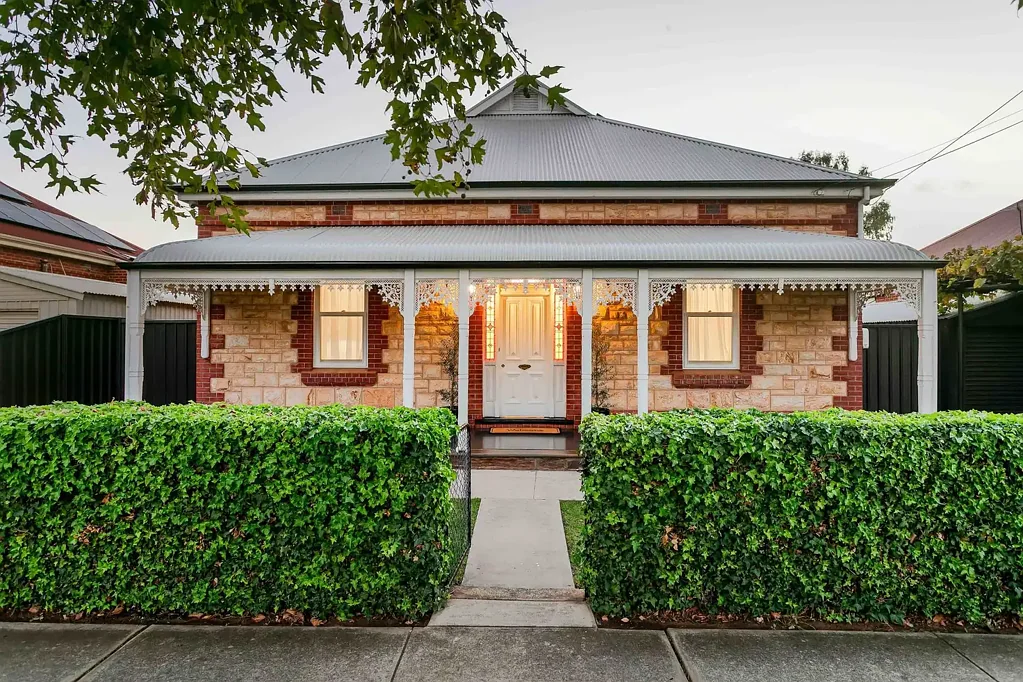Torrensville 4房  A Symmetrical c1910 Villa Masterpiece of Character, Heritage & Contemporary Refi