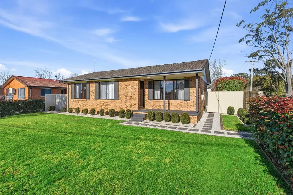 Modern 3-Bedroom Home with Spacious Yard – Available Now