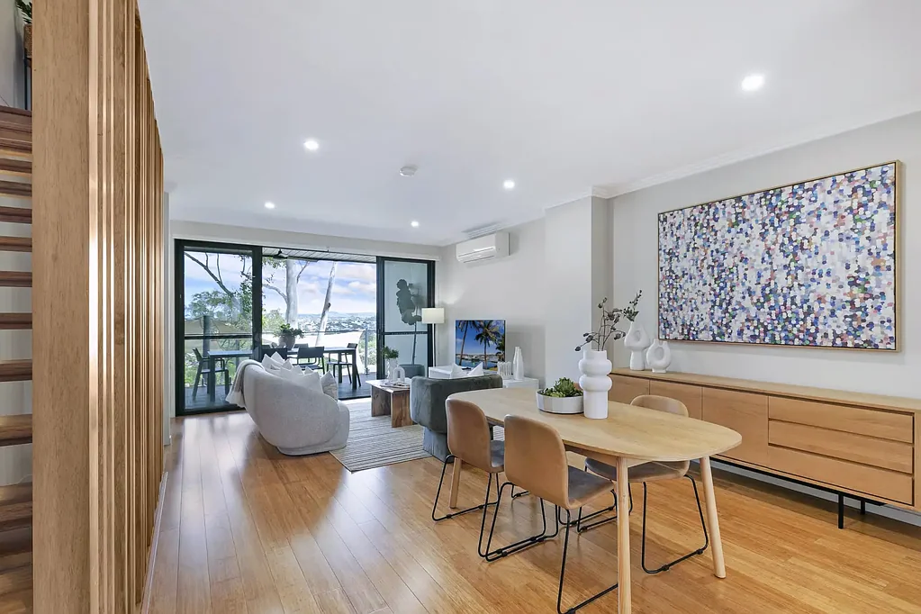 Murarrie 3房 Park Hill Estate珍稀联排 别墅度假村设施 公园景观环绕 Miele厨房 高效家庭布局 步行至火车站 餐饮场所云集 Peaceful, Park-fronted outlooks & resort-style perks in Park Hill Estate