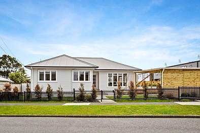 Modern Elegance Meets Family Comfort in Henderson