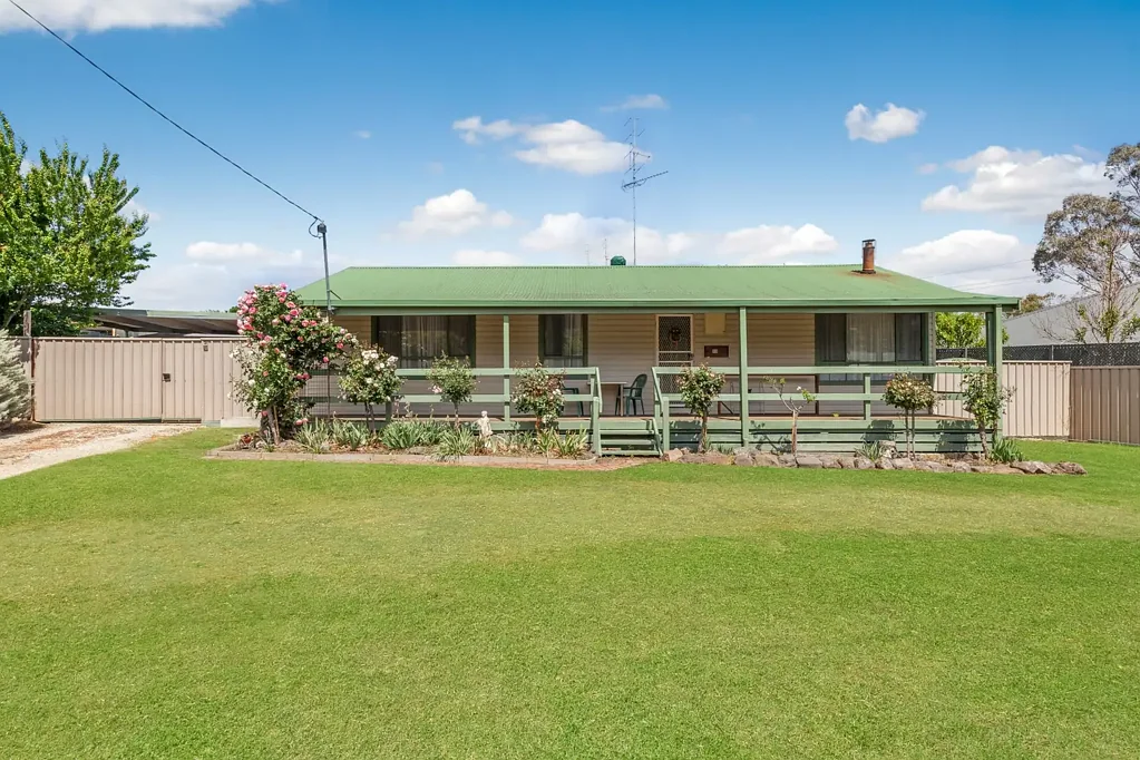 12 Jamieson Street, Broadford, VIC 3658