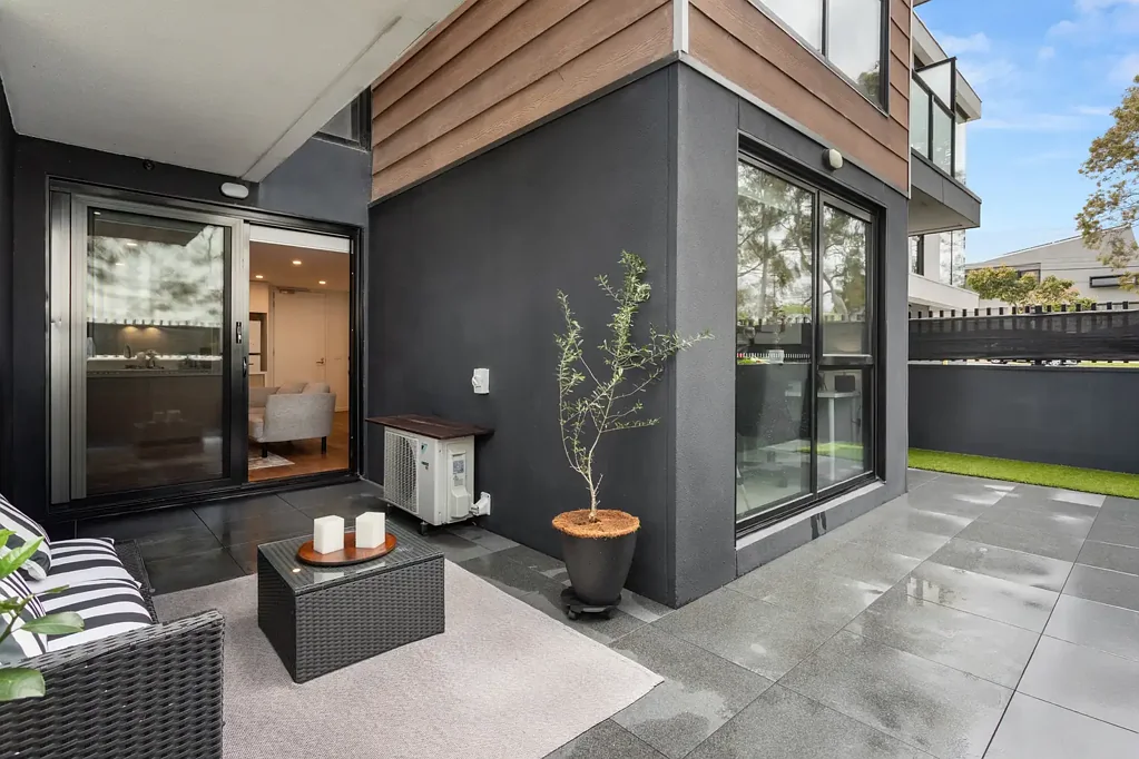 Chadstone 2침실 Terrace Apartment Ease in Absolute Convenience