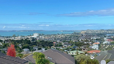 Modern Family Living in Beautiful Orewa