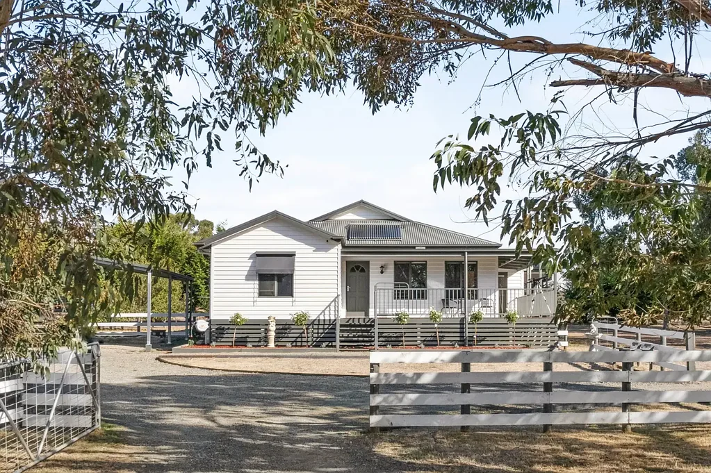 25 Swifts Lane, Taradale, VIC 3447