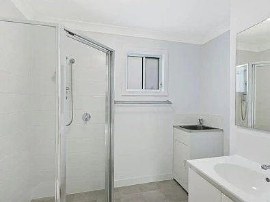 2a Jacaranda Avenue, Glenning Valley, NSW 2261, 2 ਕਮਰੇ, 1 ਬਾਥਰੂਮ, Flat