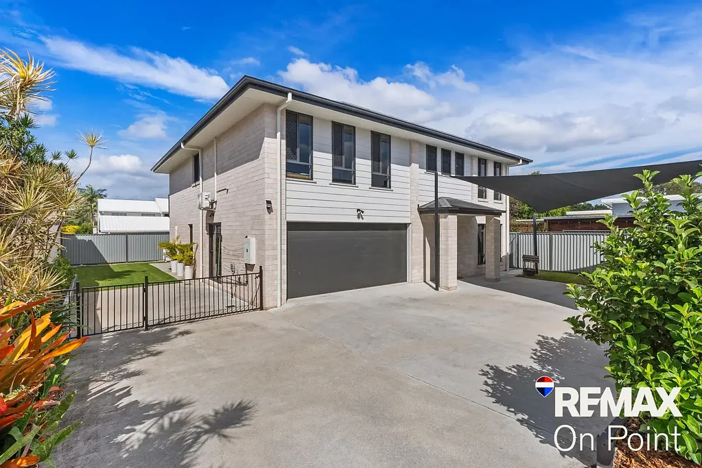 Victoria Point 4 Bedroom Modern Family Living with Pool, Views & Dual Living Potential