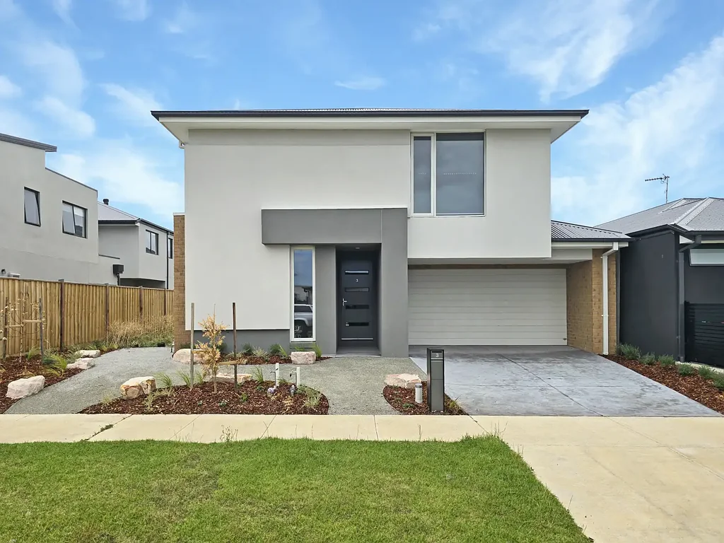 Stunning & Spacious Family Home!