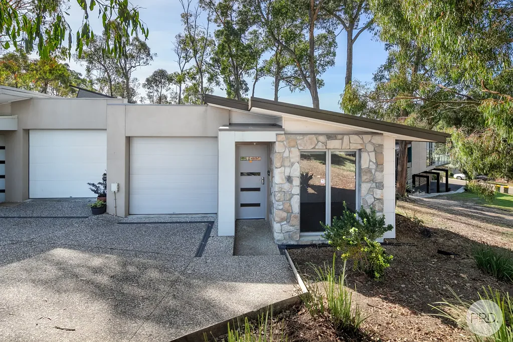 THREE BEDROOM TOWNHOUSE IN RACV RESORT CRESWICK