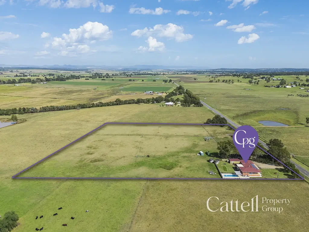 Singleton  Family Home on exceptional 10-Acres