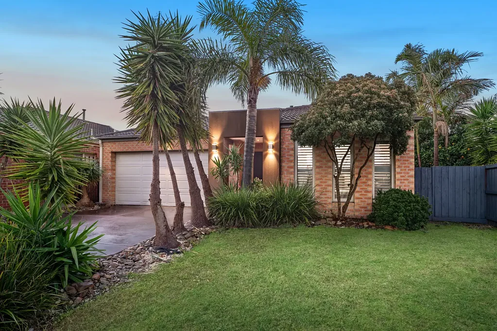 Rowville 4कमरा Space, Character and Versatile Family Living