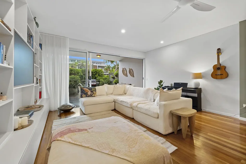 Casuarina 3कमरा Relaxed Beachside Living in a Beautifully Renovated Townhouse