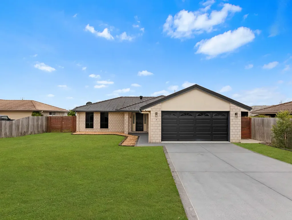 8 Tasman Drive, Urraween, QLD 4655