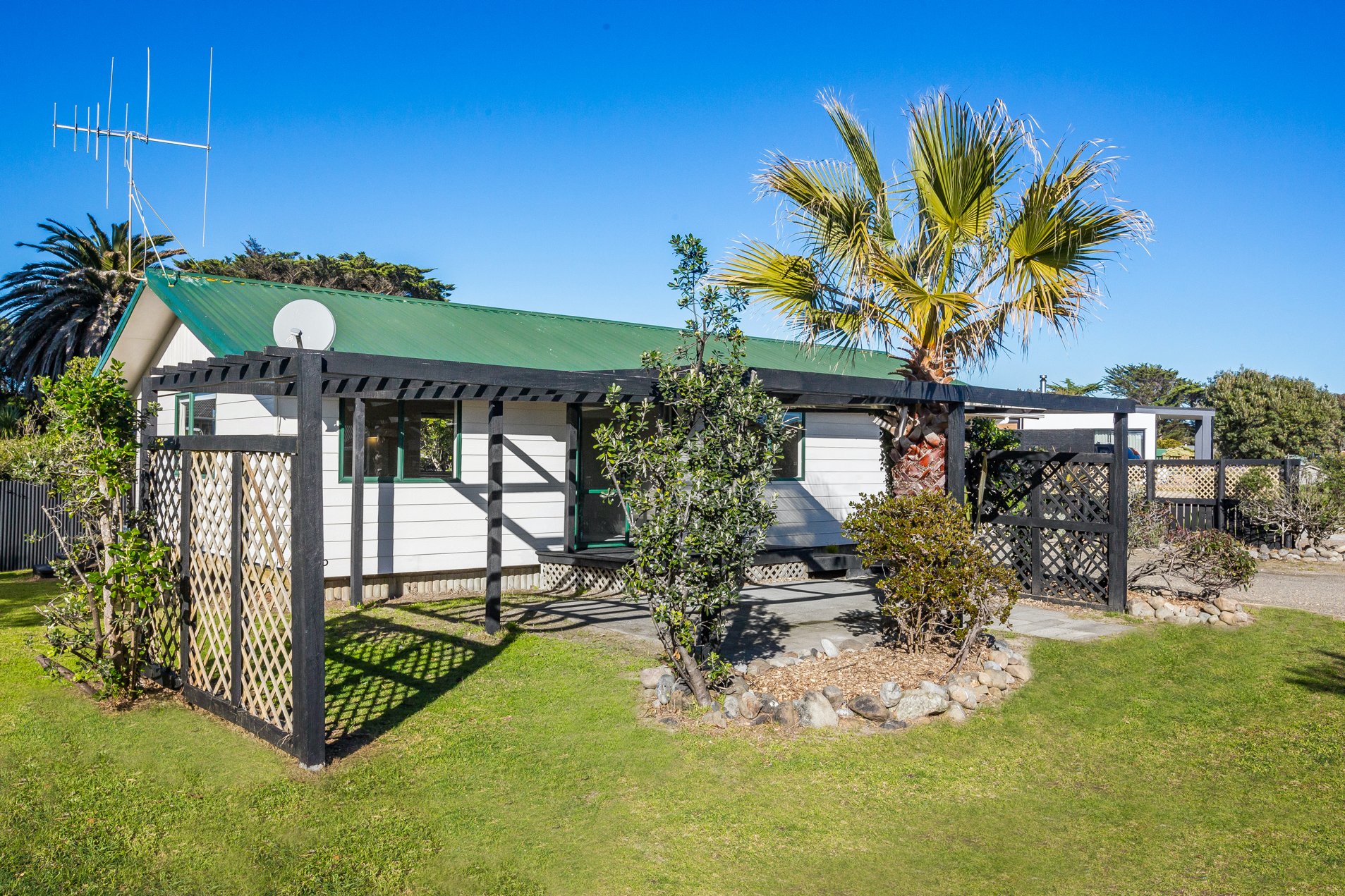 16b Karaka Street, Otaki Beach