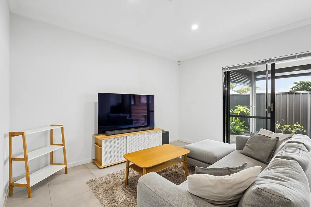 East Victoria Park 3બેડરૂમ CONTEMPORARY LIVING, PERFECTED