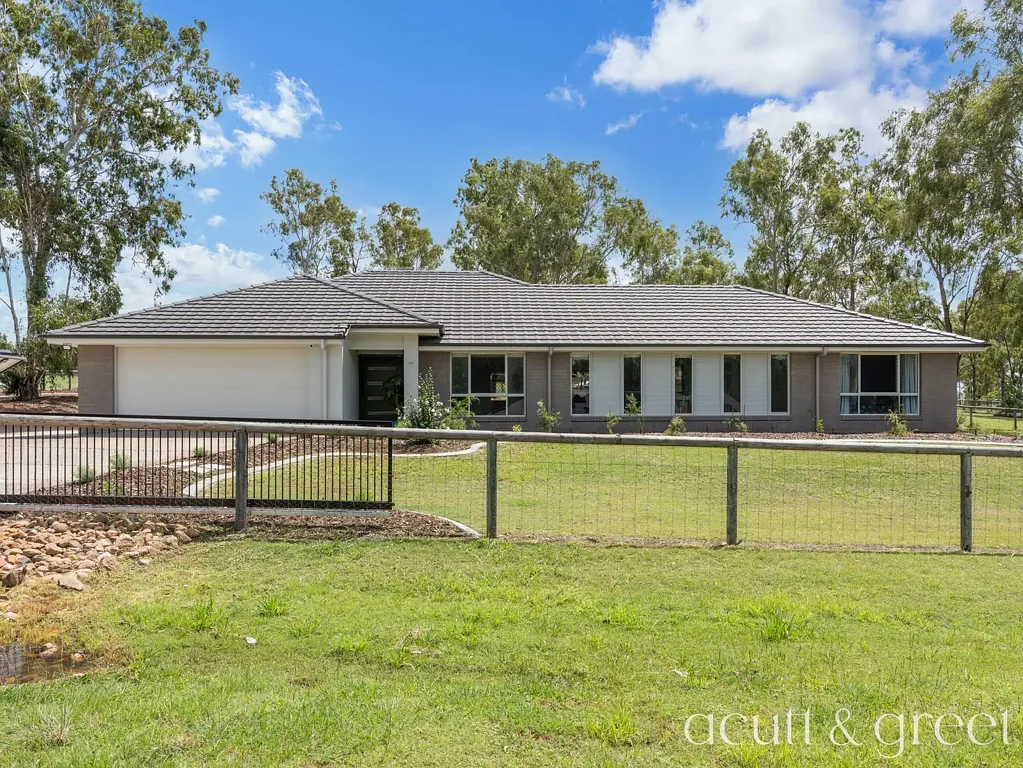 10 Poinciana Avenue, Rifle Range, QLD 4311