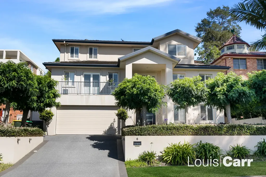 Executive Residence in Lovely Location