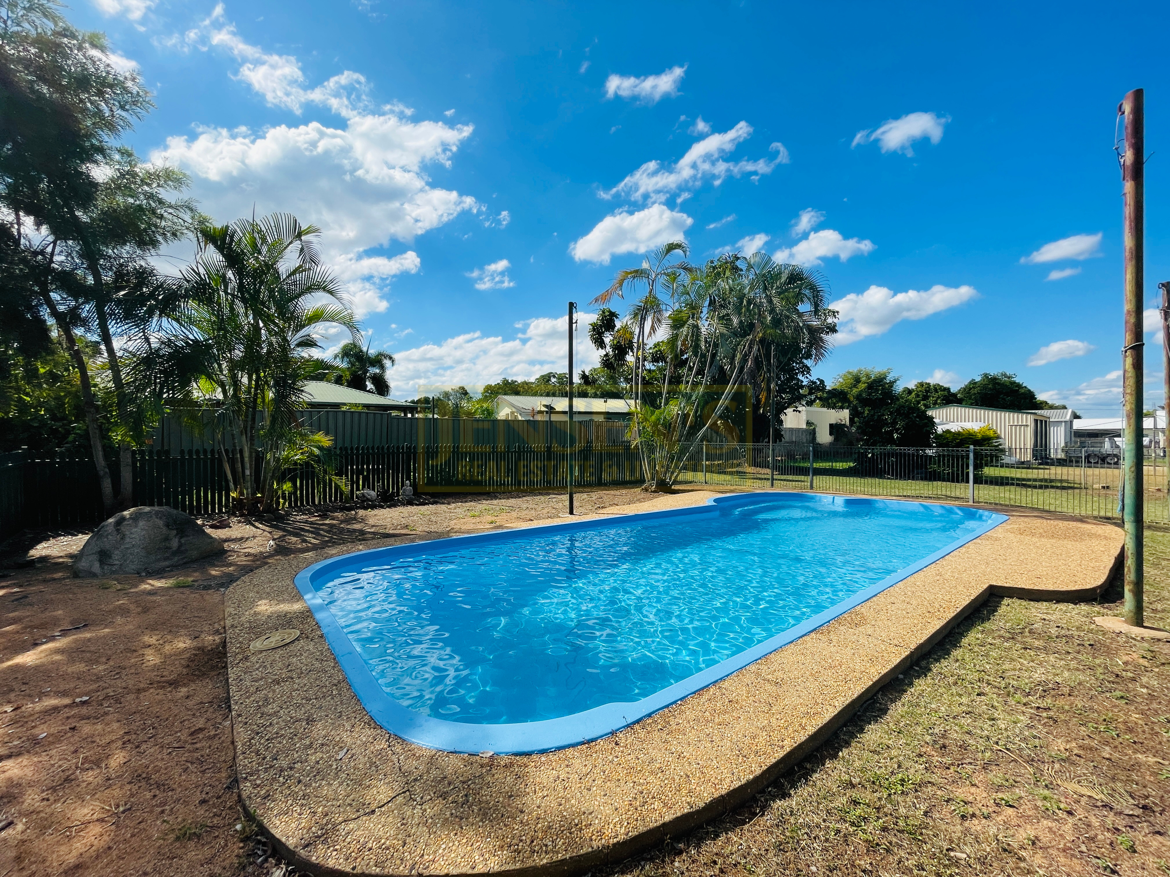 8 CHURCHILL ST, RICHMOND HILL QLD 4820, 0房, 0浴, House