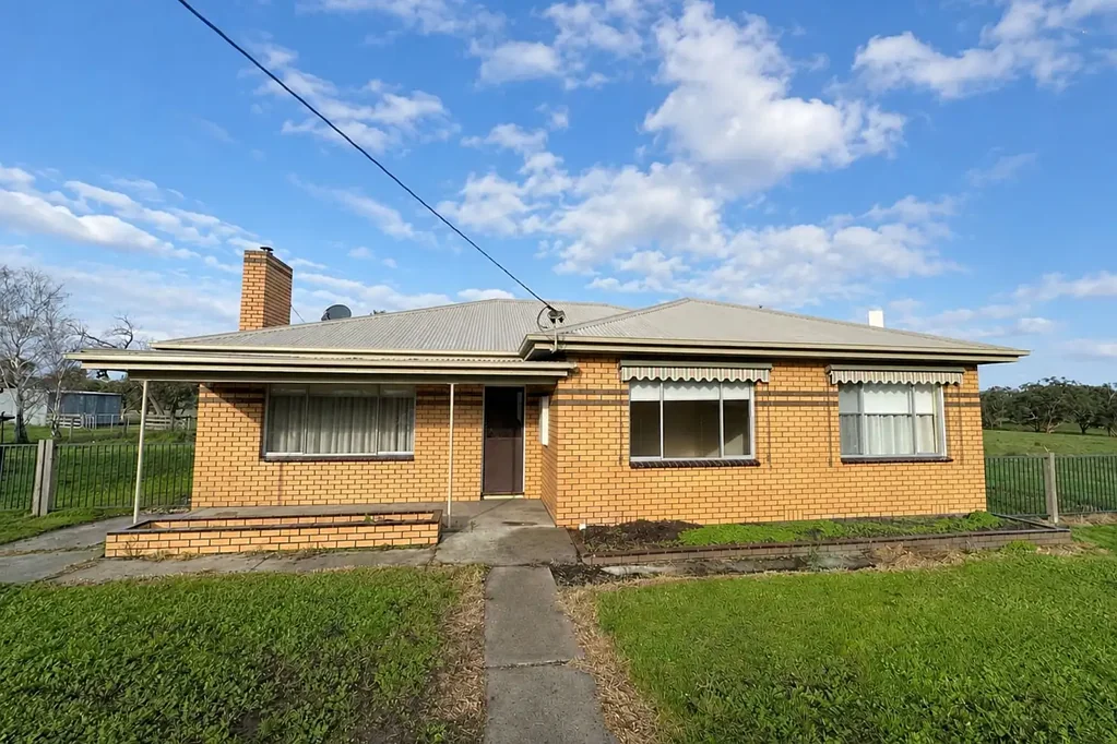 4 Bedroom Home!